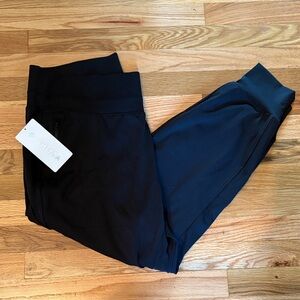 NWT Athleta Venice Joggers in Black